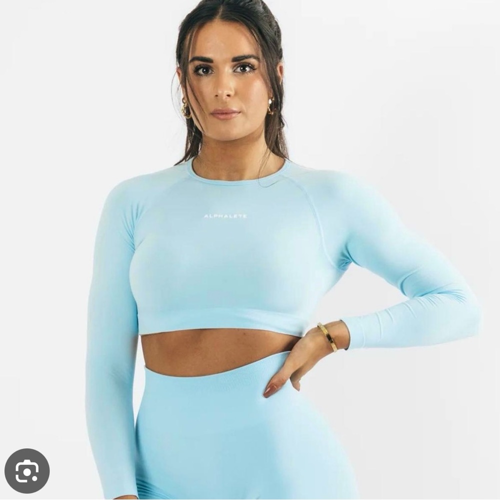 Alphalete Arctic Blue crop top